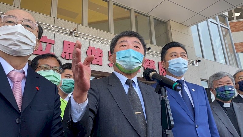 總統居隔官員跑場遭質疑 陳時中：無沾染病毒可能性即可解除監測