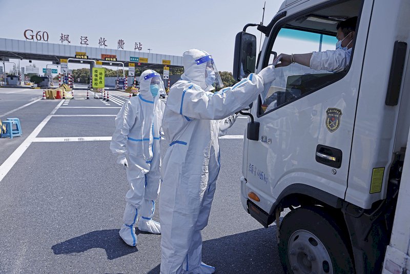 物流受阻  上海半數受訪企業復工復產不足30%