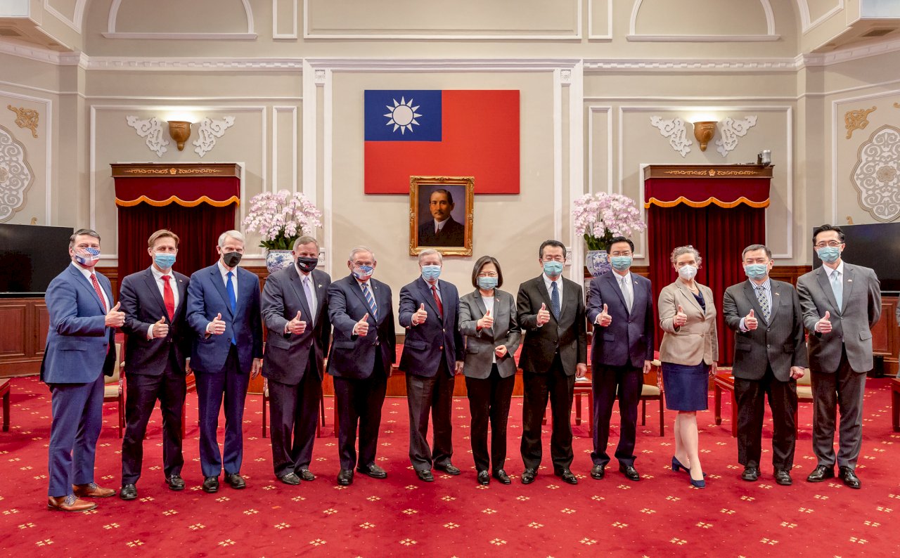 接見美參眾議員訪團 總統：台灣盼在新印太戰略扮積極角色 (影音)