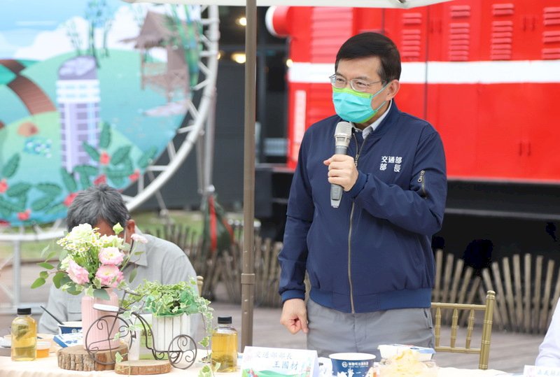 出團旅遊須打3劑疫苗惹議  交通部將協助善後