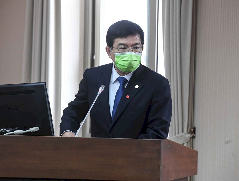 機組員居檢方案可望鬆綁 王國材：只待指揮官拍板
