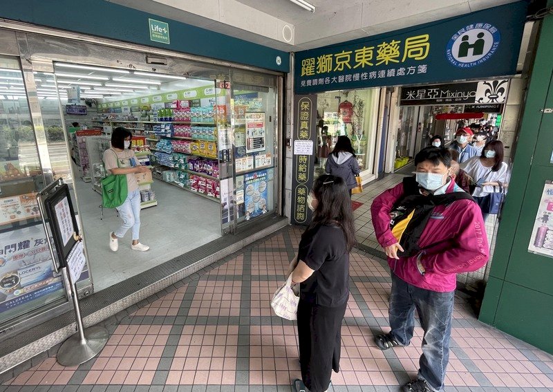 居隔「0+7」明上路 朝野立委盼充實防疫物資