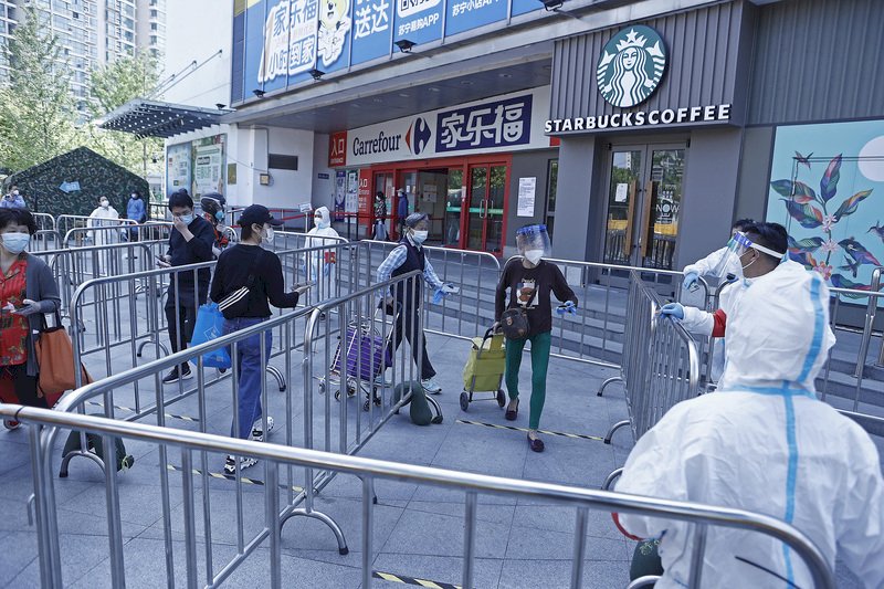 上海疫情趨緩！部分社區卻加碼「提級管控」  物資又成問題