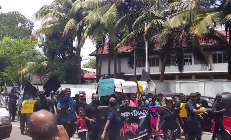 斯里蘭卡全國罷工 要求總統為經濟危機負責下台