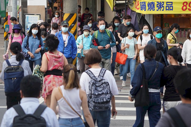 CNN：鑑於中國清零混亂 台灣與病毒共存正常生活