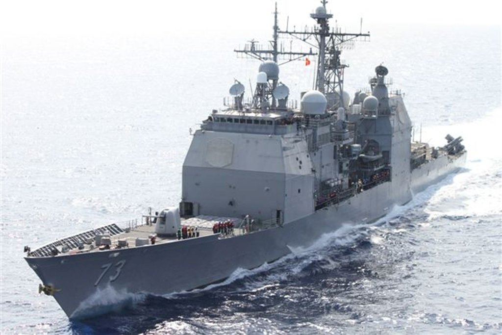 美艦由南向北通過台海 國防部：全程掌握
