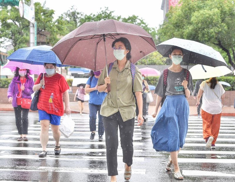 首波梅雨滯留鋒降雨3天 合歡山累積620毫米最多
