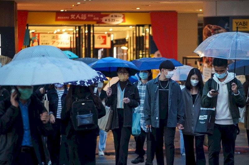 投票日雨減緩 30日冷空氣南下台北低溫探16度
