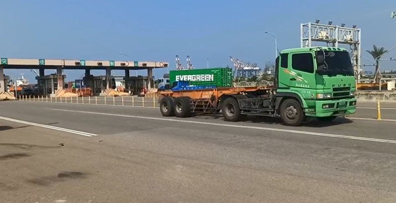大型柴油車「舊換新」貨物稅 擬減徵至2026年