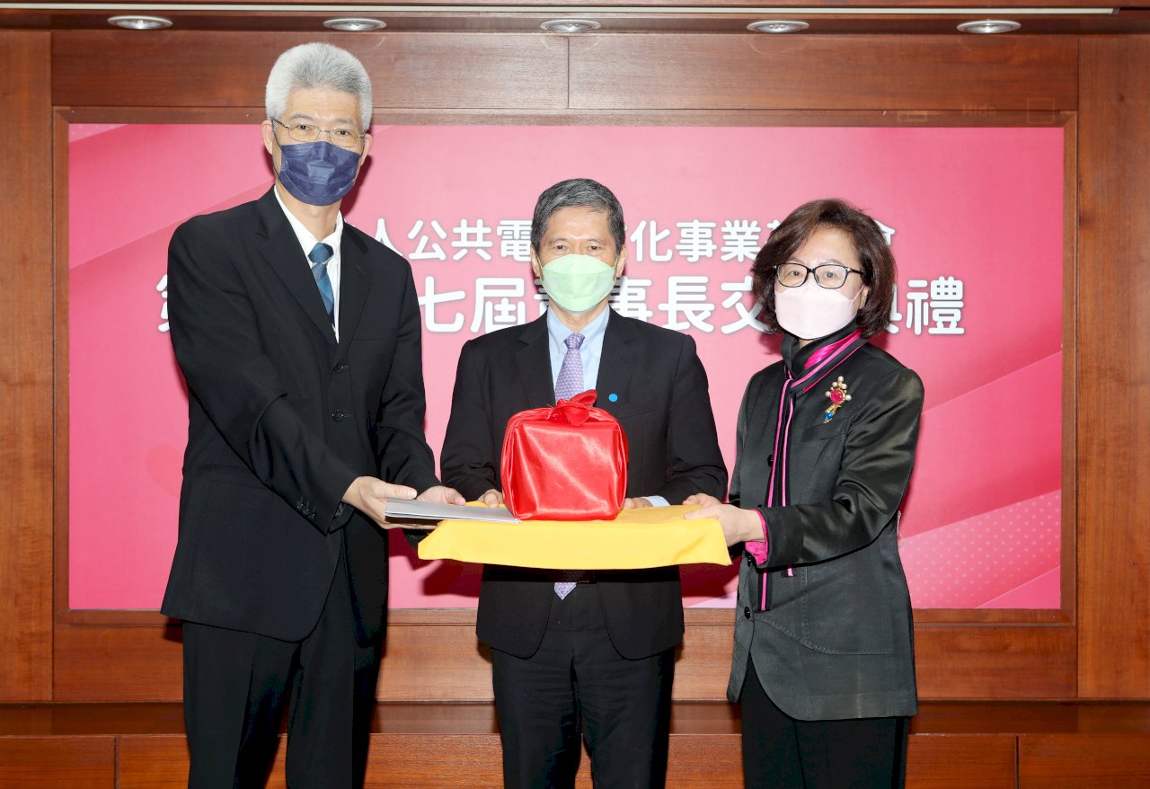 公視第七屆董事長 資深媒體人胡元輝出線