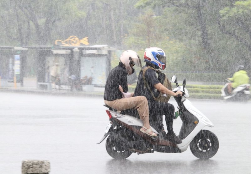 鋒面影響易下雨 留意局部豪大雨