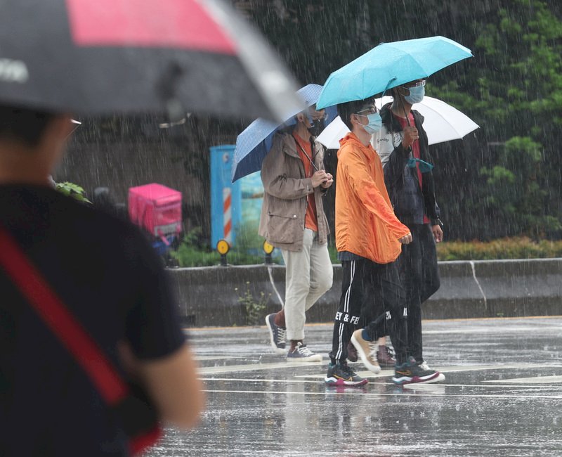 午後對流旺盛 南投及中南部6縣市山區大雨特報