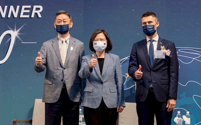出席歐洲日晚宴 蔡總統盼推台歐簽雙邊投資協定