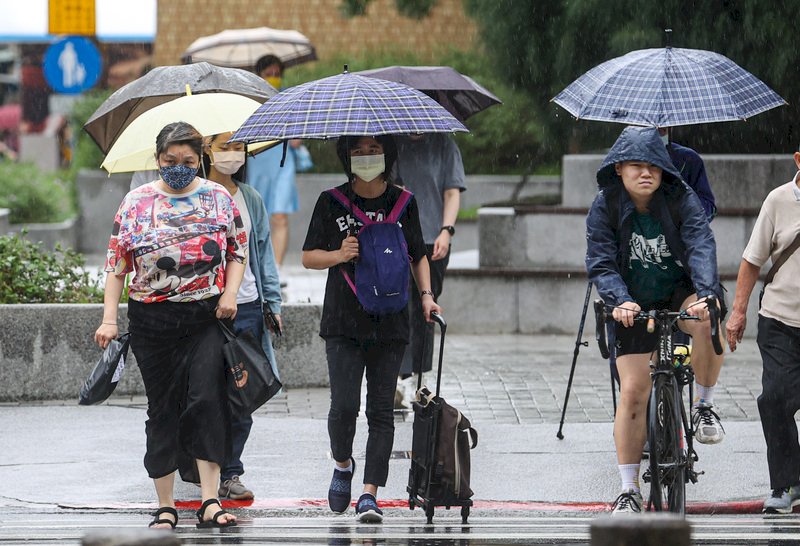 鋒面影響各地易有雨  西部大雨至豪雨等級