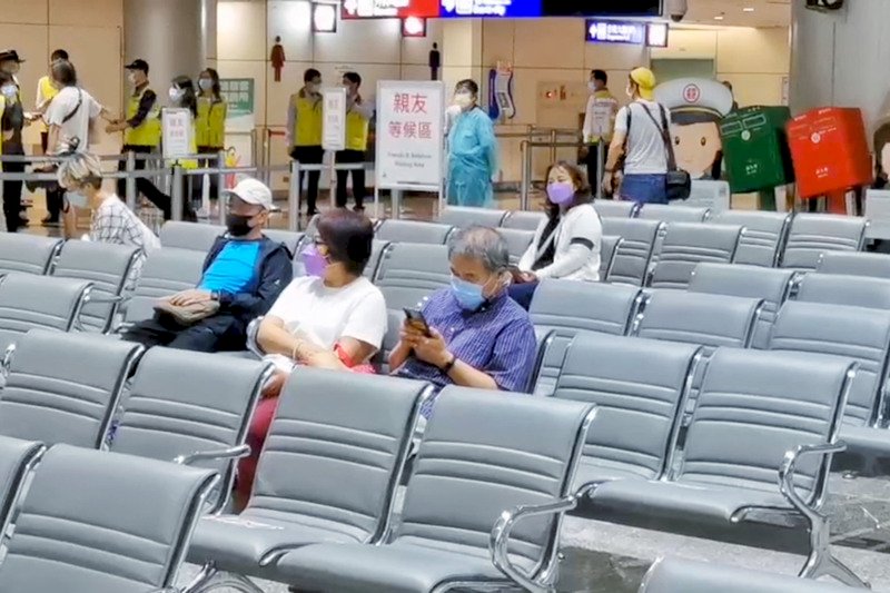 桃機恢復轉機及親友接送  旅客大讚便民