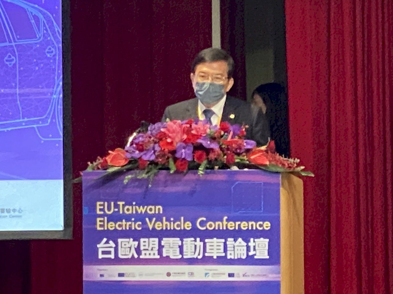出席台歐盟電動車論壇 交長：正修法讓燃油車退場