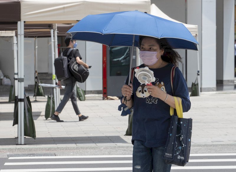各地多雲到晴高溫上看35度 留意午後短時強降雨