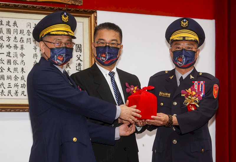 陳家欽控徐國勇介入警政人事 綠委：法定分層人事權