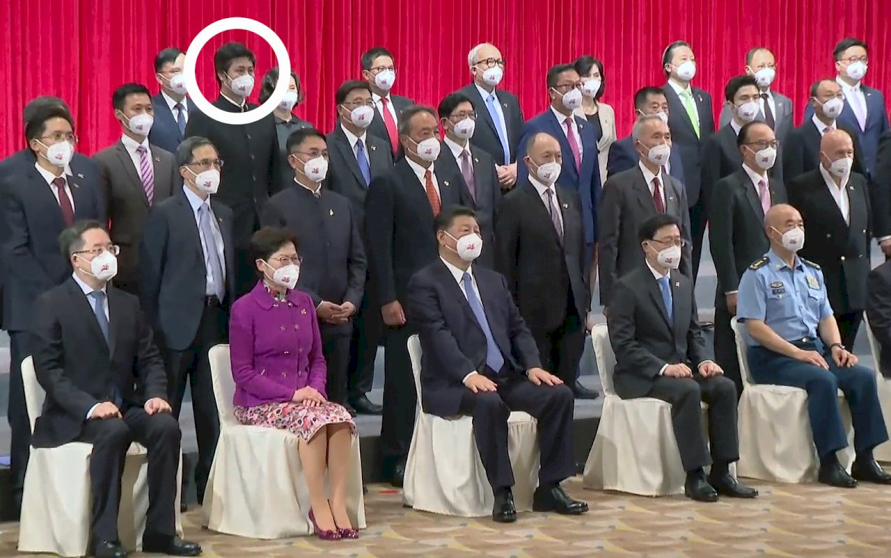 港議員何俊賢證實確診 習近平訪港時曾合照