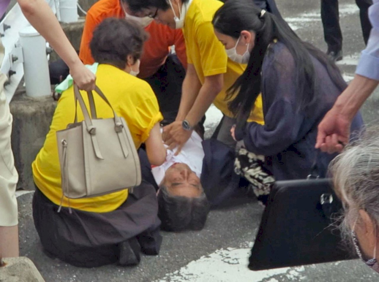安倍晉三遭槍擊 賴清德：譴責暴力行為 盼安倍逢凶化吉