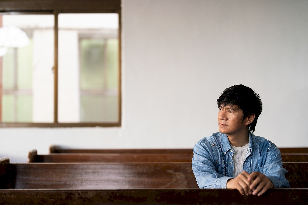 王宏恩睽違20年再出族語創作專輯  回憶逝世父親