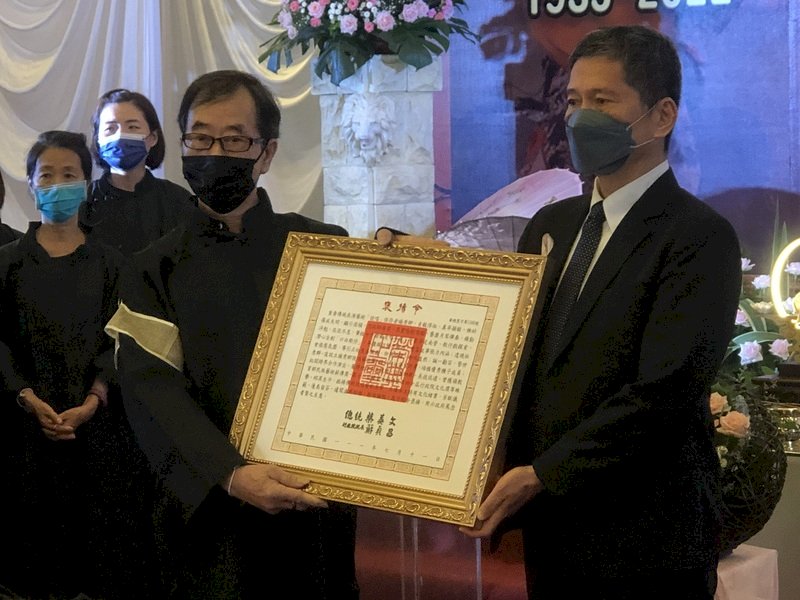 說唱國寶楊秀卿告別式 李永得代總統頒贈褒揚令