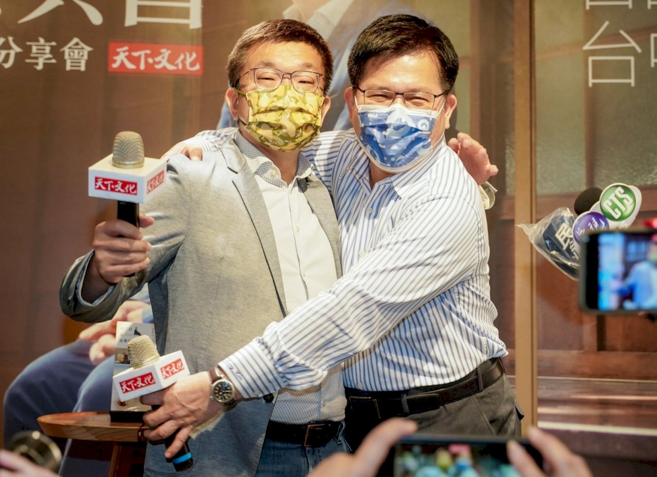 林佳龍讚聲蔡其昌新書 盼接棒台中市建設願景