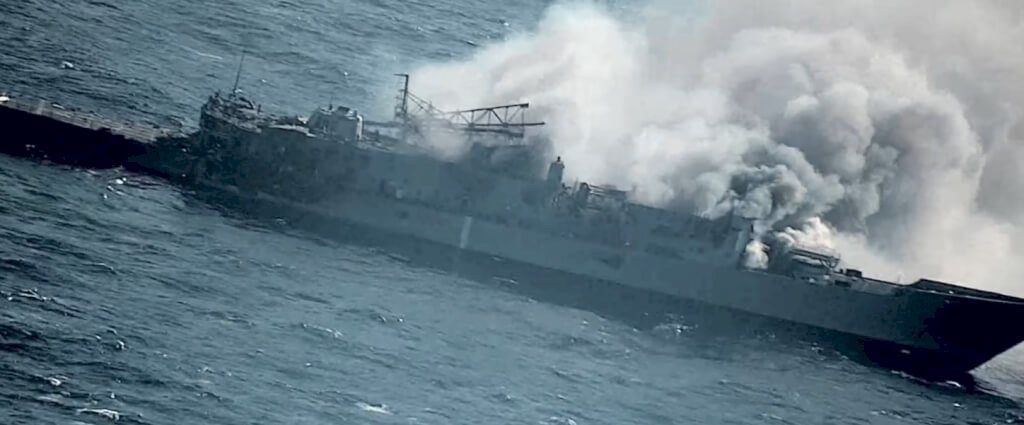 環太軍演畫面曝光 多國船艦軍機聯合擊沉靶艦