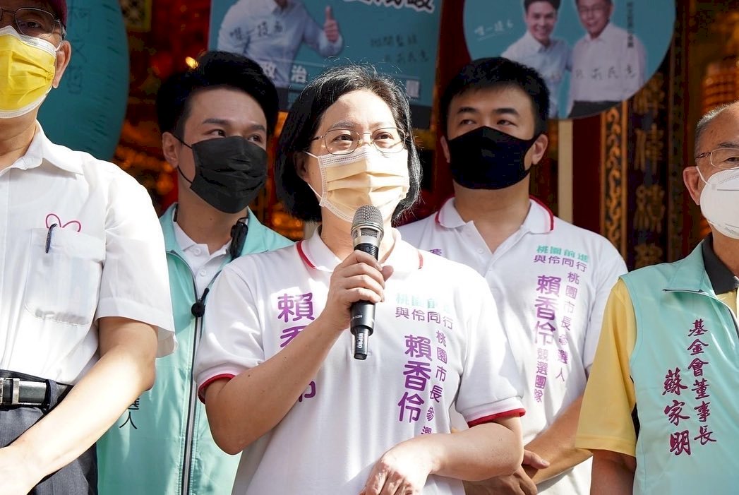 賴香伶籲誠實說明論文問題 林智堅指抹黑選舉已過時