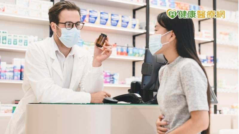 抗生素+腸胃藥治新冠？　藥師出面打臉
