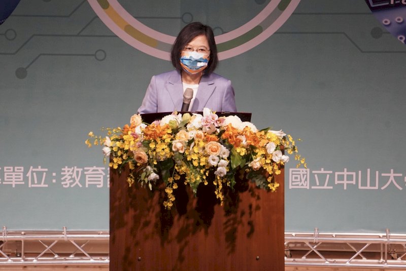 中山大學半導體學院揭牌 總統：讓人才培育更完整