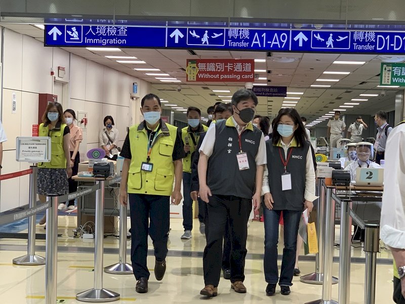 每週入境總量可望再鬆綁 王必勝今視察桃機「消除瓶頸」