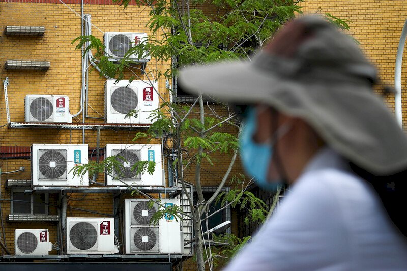 熱浪籠罩 台電：若無降雨 用電恐續創新高