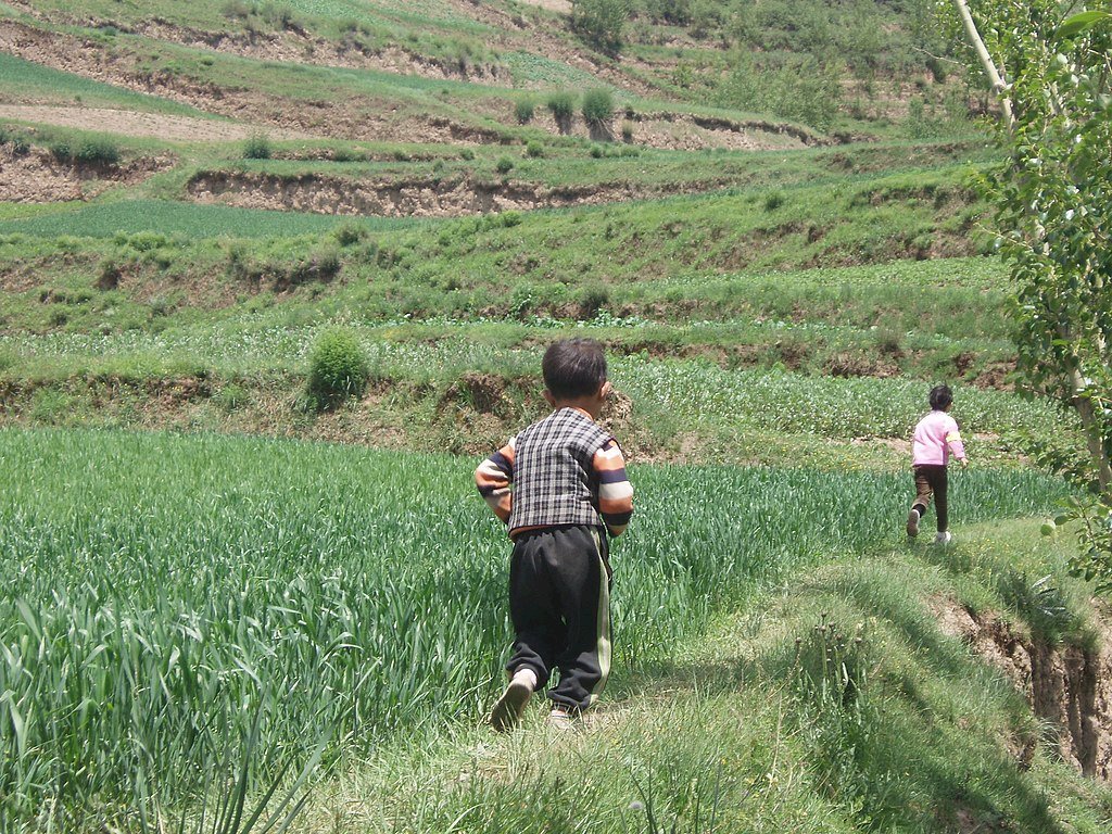 中國農民移工子女遭歧視近半世紀 流動兒童終獲納國家關懷範圍