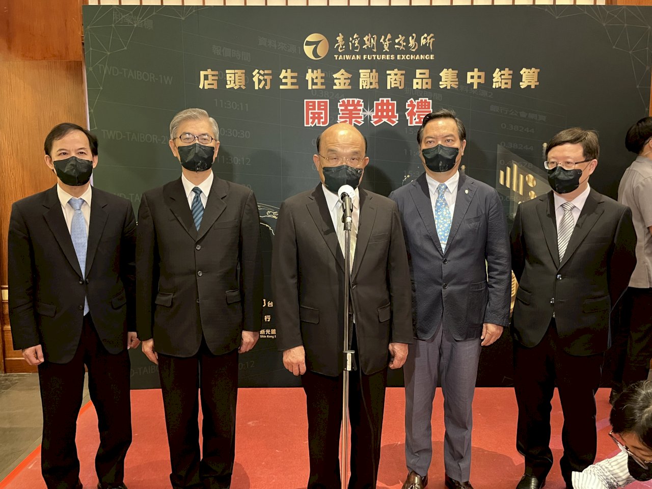 便當會恐違行政中立？蘇揆：對所屬政黨候選人支持天經地義