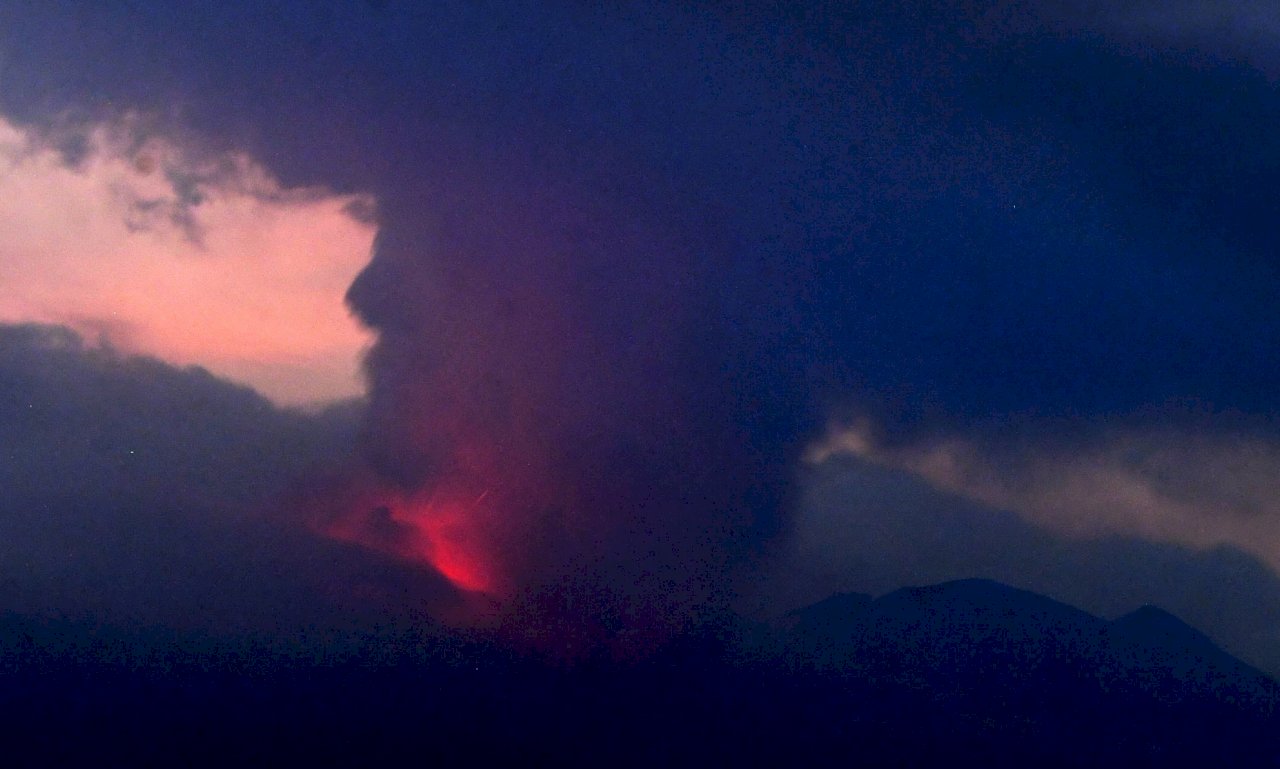 日本櫻島火山噴發 氣象廳發布最高等級避難警報
