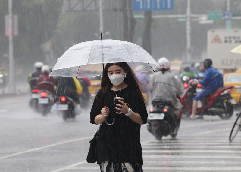 對流發展旺盛  6縣市大雨特報
