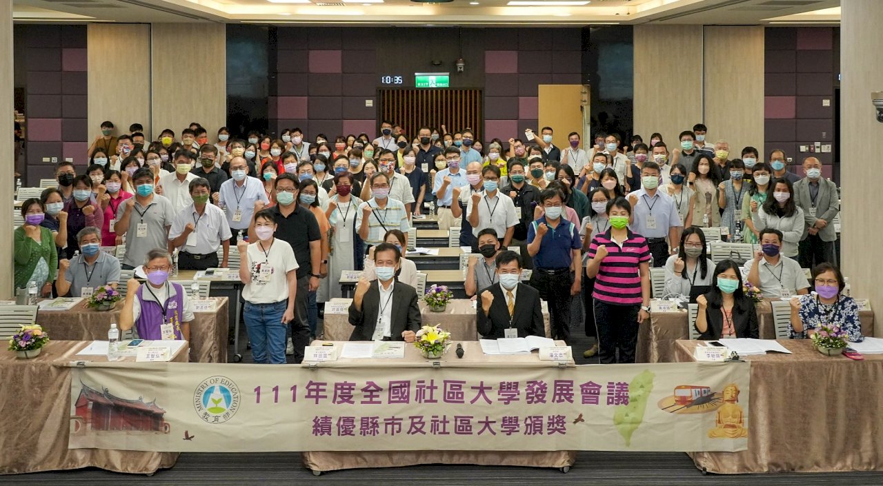國人終身學習強大 88所社大每年逾40萬人次選課