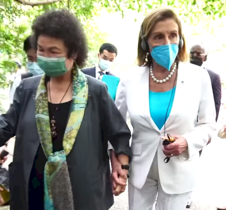 裴洛西離台續訪日本 重申不容中國孤立台灣 中國東風導彈穿越台灣上空未警示 國防部表示 彈道於大氣層外 對飛越之地面區域並無危害