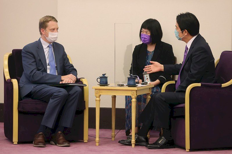 兩岸問題 副總統：台灣堅持和平對等民主對話