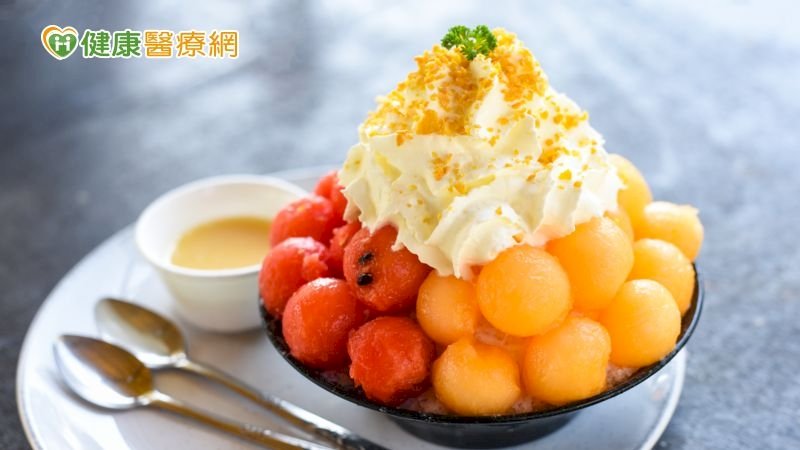 炎炎夏日靠西瓜、剉冰消暑血糖飆升　「這幾招」穩定控糖