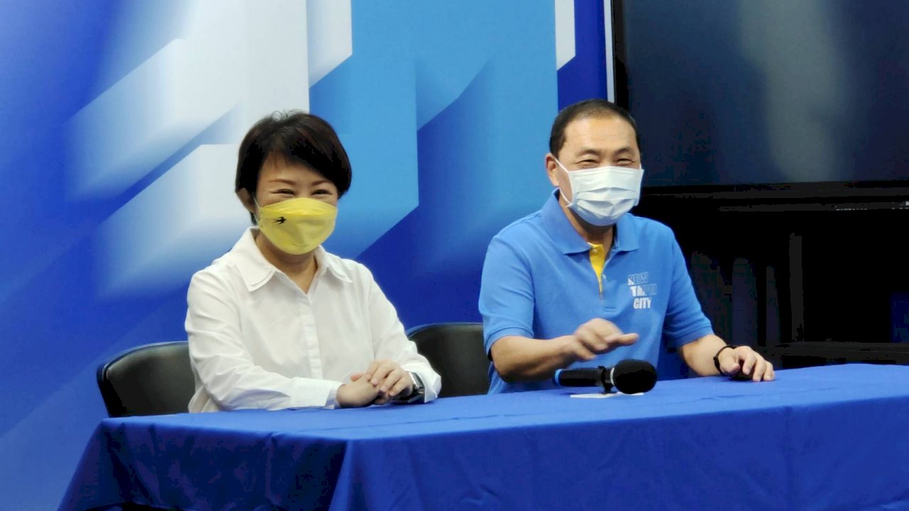 最強母雞全台巡迴 侯、盧：會善盡輔選責任