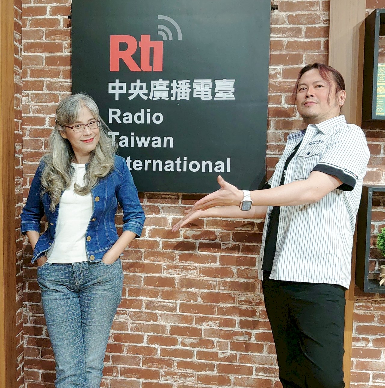 現場樂團南霸天~張志聰老師