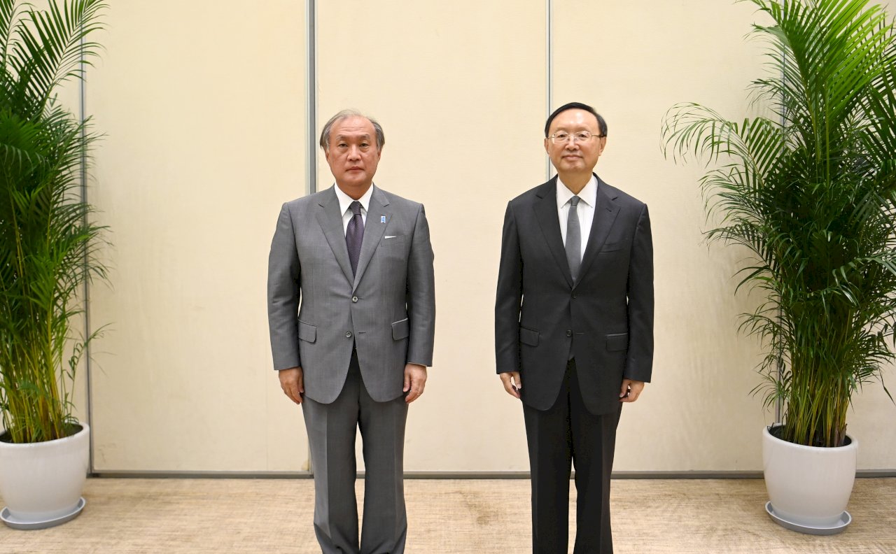 日國安顧問會晤楊潔篪 重申台海和平穩定必要性