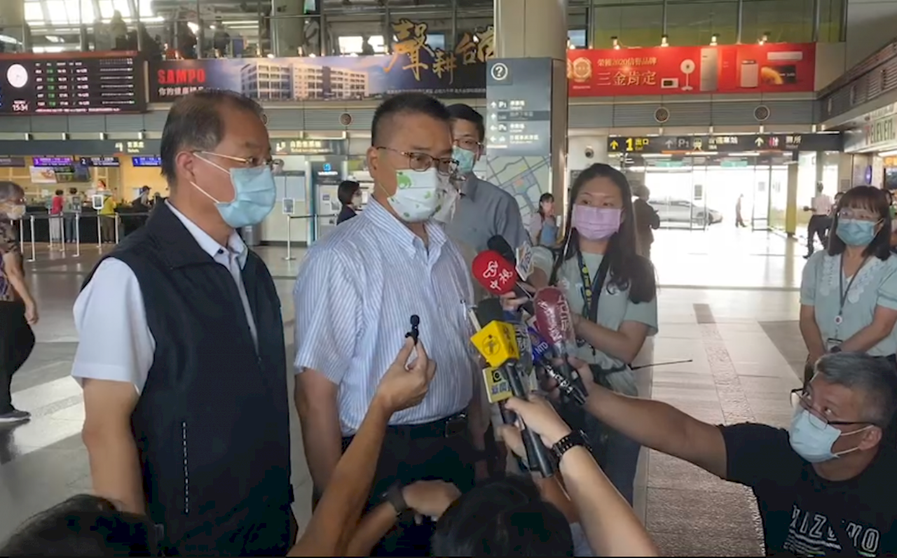 兇嫌殺2警奪槍 徐國勇令追緝「遇反抗大膽用槍」