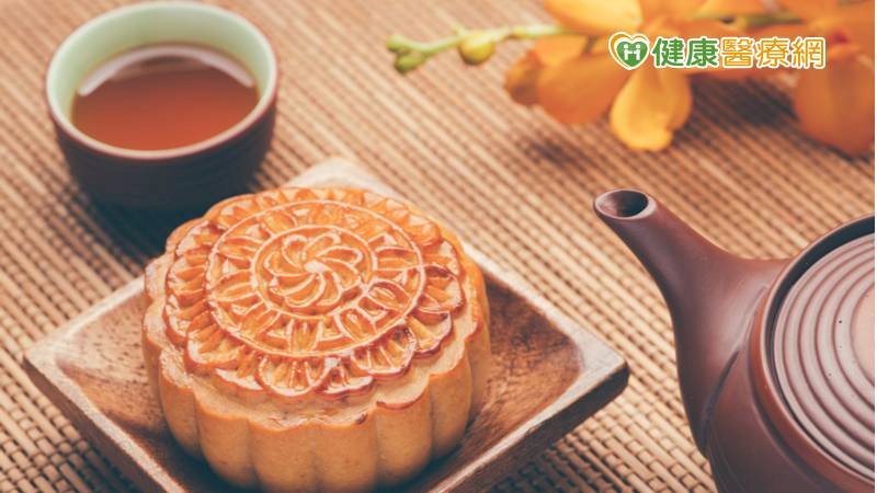 中秋月餅糖份、熱量高！5招化解肥胖危機