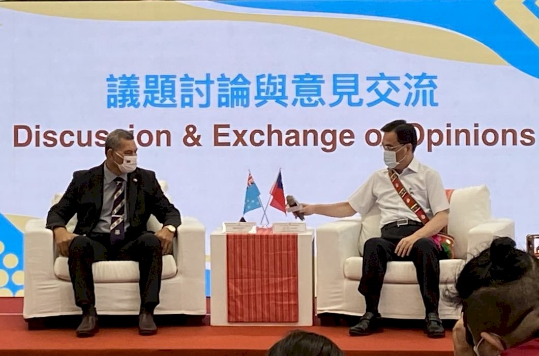 吐瓦魯總理離台前特訪原民會 盼深化文化交流
