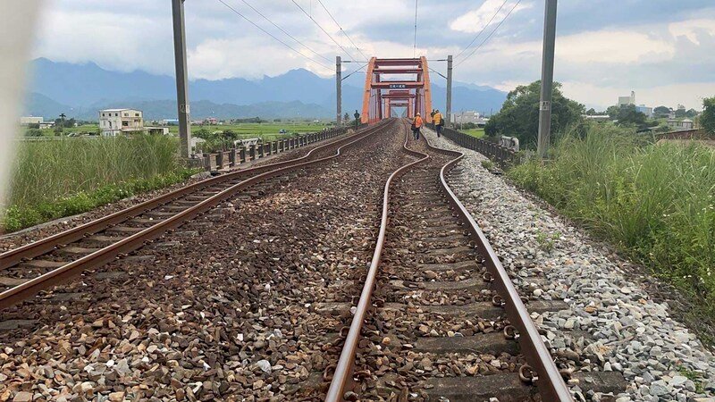 花東鐵路搶修 花蓮至鳳林、富里至台東明復駛