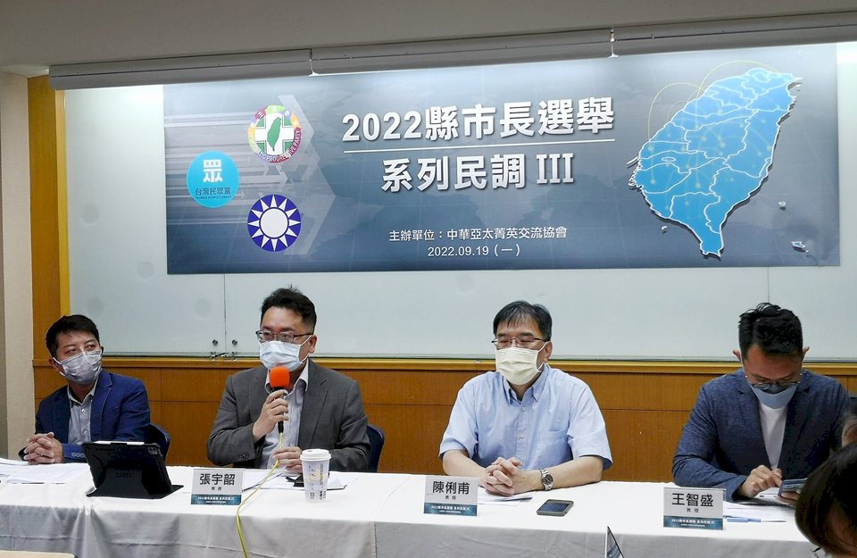 桃園市長選情 民調指鄭運鵬急起直追、藍綠緊繃拉鋸