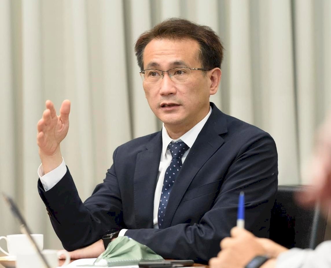 鄭運鵬：張善政態度高傲 自證研究案有抄襲